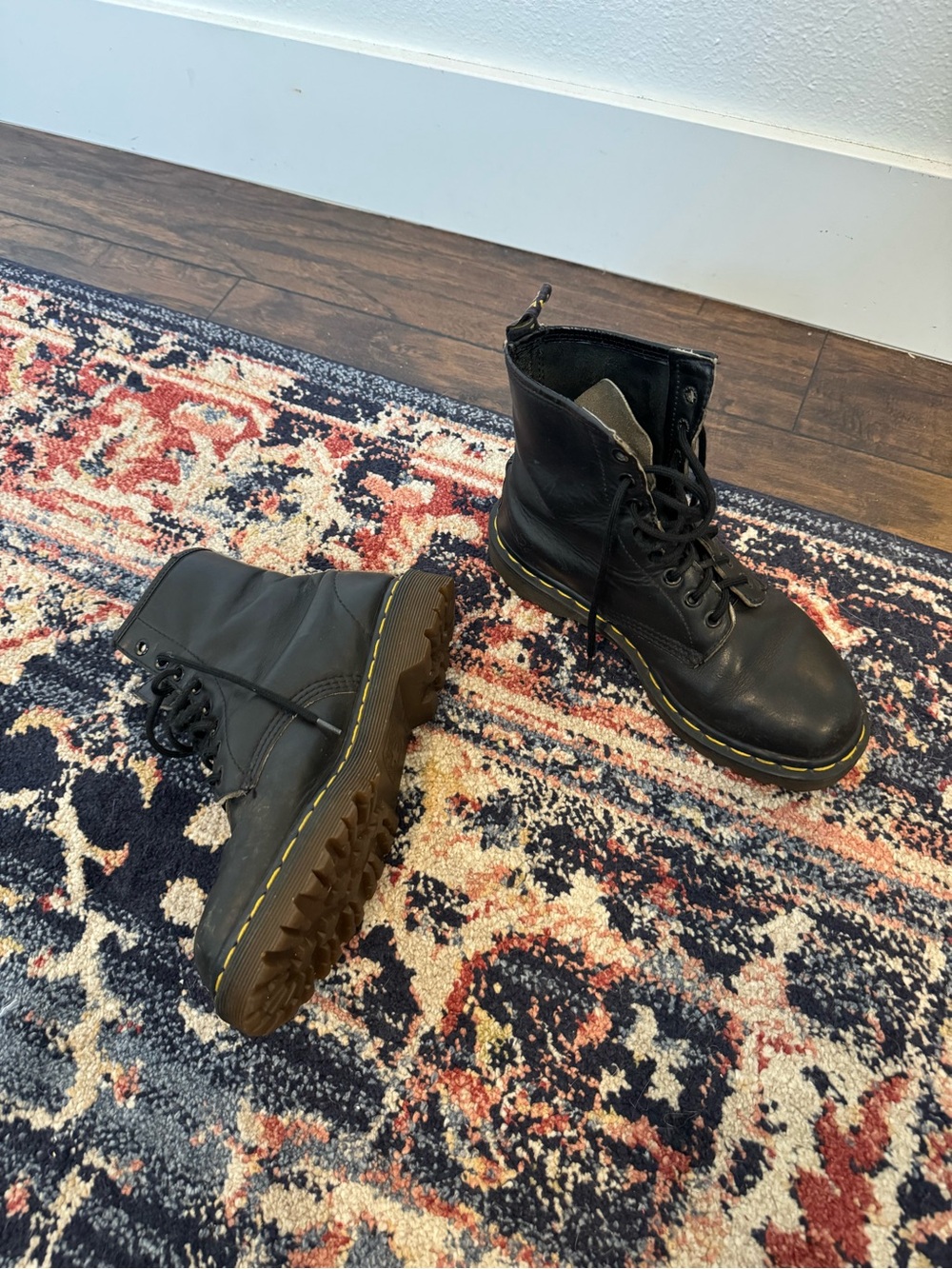 Doc dr. martens black lace up combat boot rubber sole women’s